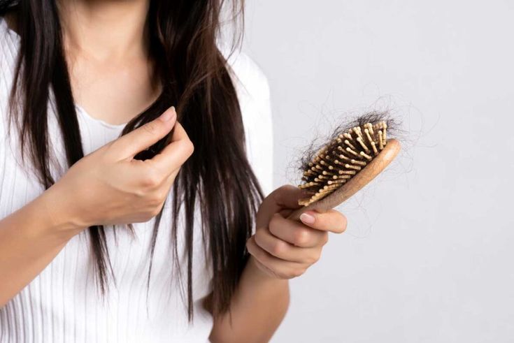 thiếu ngủ khiến tóc rụng