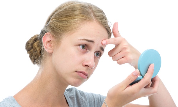 Nguyên nhân gây mụn từ bên trong