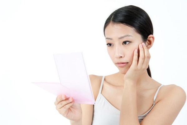 Những ai nên uống viên uống trị mụn CODOBYE