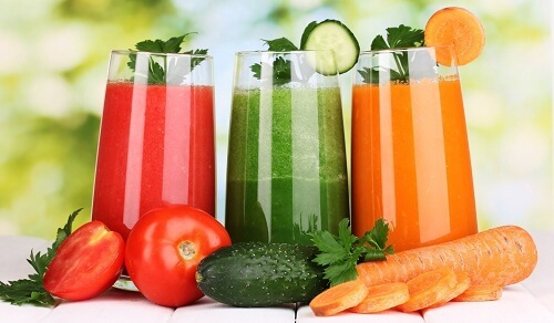 Nước ép rau củ đồ uống trị mụn hiệu quả