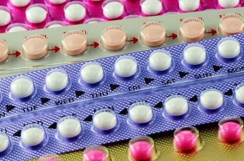 Sử dụng viên ngừa thai để làm đẹp là sự lạm dụng thiếu hiểu biết